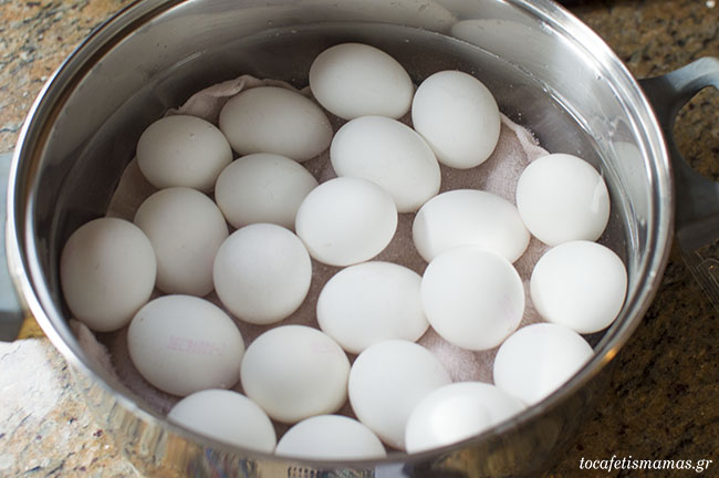 Πασχαλινά αυγά σε παστέλ αποχρώσεις.