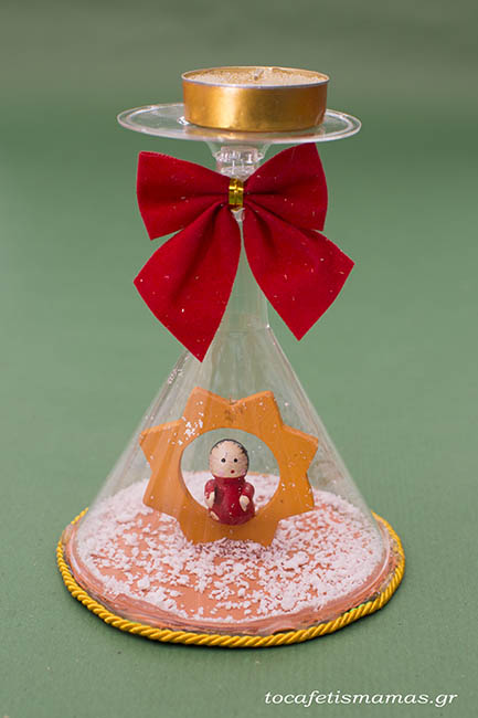 Χριστουγεννιάτικα Κηροπήγια από Ποτήρια Μίας Χρήσης.