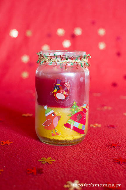 Χριστουγεννιάτικα κεριά με παλιές κηρομπογιές.