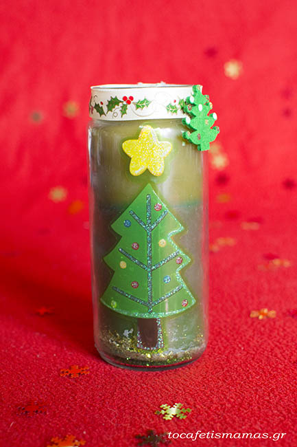 Χριστουγεννιάτικα κεριά με παλιές κηρομπογιές.