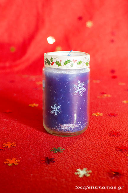 Χριστουγεννιάτικα κεριά με παλιές κηρομπογιές.